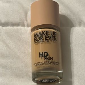 MAKEUP FOREVER HD Skin Foundation in 2Y20 (Y305)